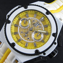 素敵なHUBLOTコピー時計 キングパワー フェラーリAsian 7750搭載 自動巻き 21600振動 スモセコ 30分積算計